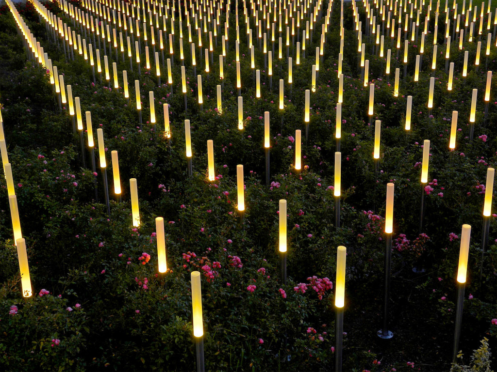The memorial in front of Am Spiegelgrund. Photo: Wikimedia Commons.