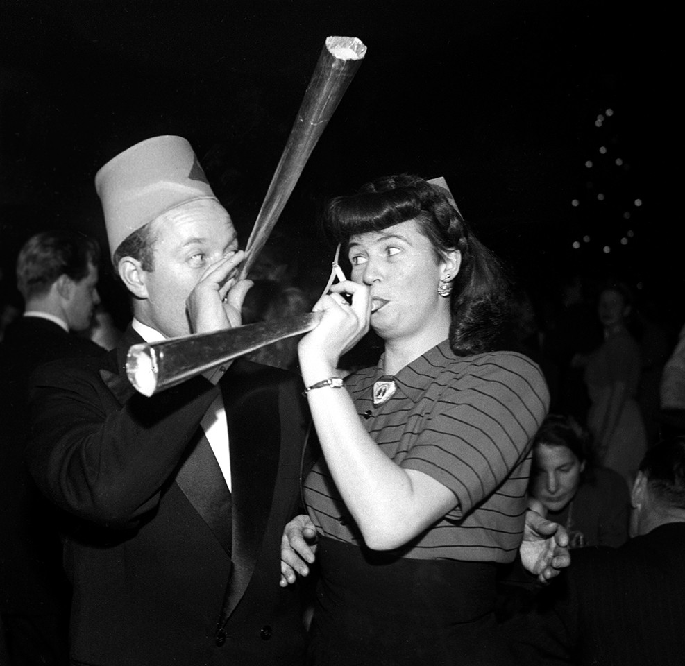 &Aring;ret 1948 &oslash;nskes velkommen med feiring p&aring; en restaurant i Oslo. Foto: NTB
