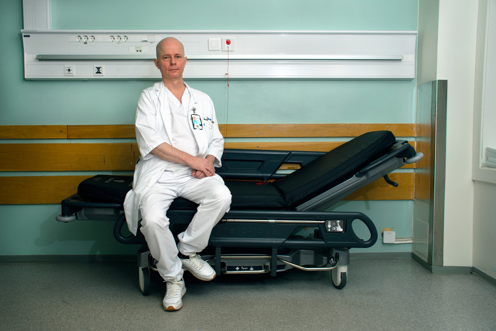 Obsrommet er sv&aelig;rt enkelt utstyrt. En tralle med blodtrykksapparat og puls- og saturasjonsm&aring;ler er dog p&aring; plass s&aring; snart det&hellip;