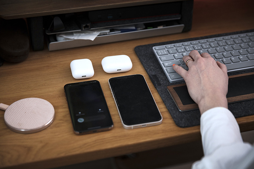 Smittesporingsarbeidet kan minne om detektivarbeid, if&oslash;lge Ravlo, som mottar en dr&oslash;ss av telefoner og henvendelser i&hellip;