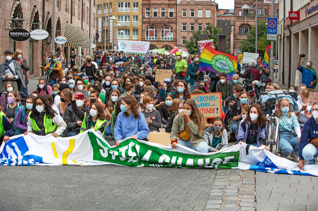Klimabevegelsen Fridays for future demonstrerer i N&uuml;rnberg. Foto: imageBROKER/NTB
