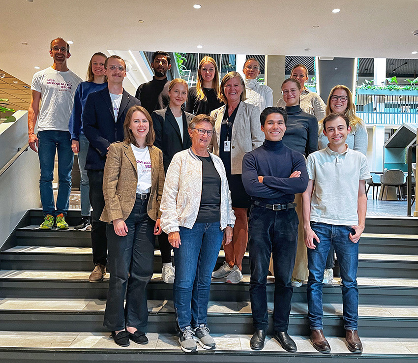 SAMLET I LEGENES HUS: Det var god stemning under f&oslash;rste samling i Studenter for kloke valg. Foto: Tor Martin Nilsen&hellip;