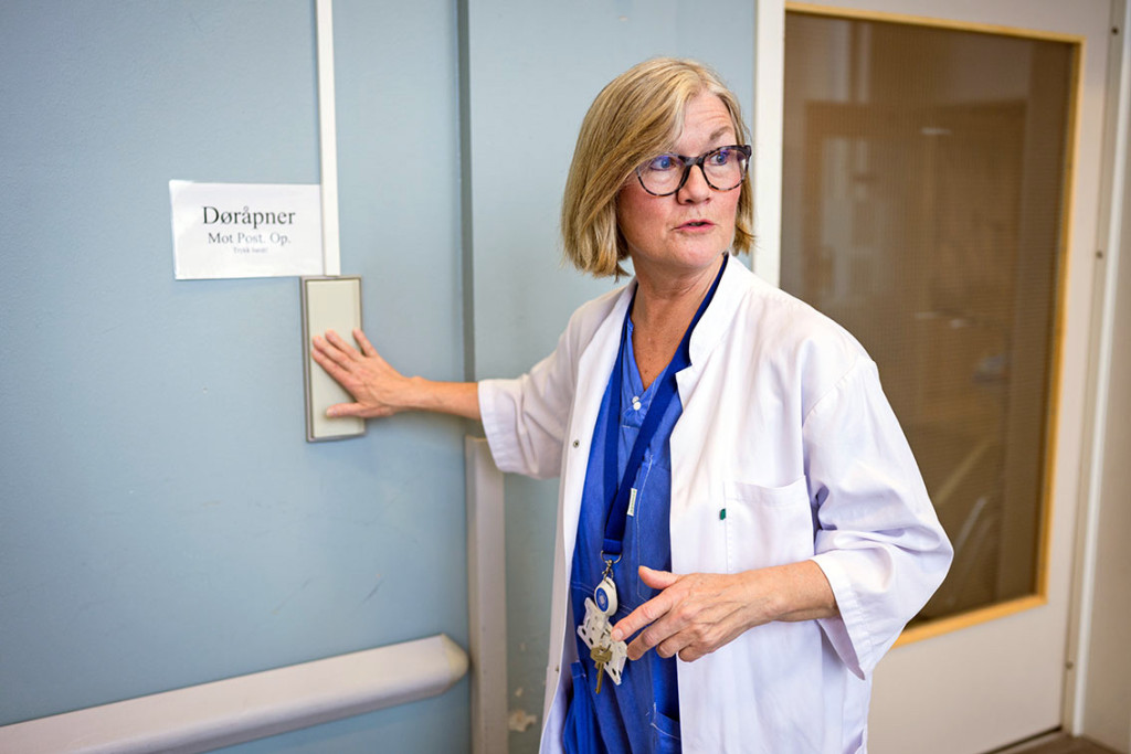 Vaktene som anestesioverlege byr p&aring; mange oppgaver i ulike avdelinger p&aring; sykehuset, blant annet p&aring; akuttmottak, kirurgiske&hellip;