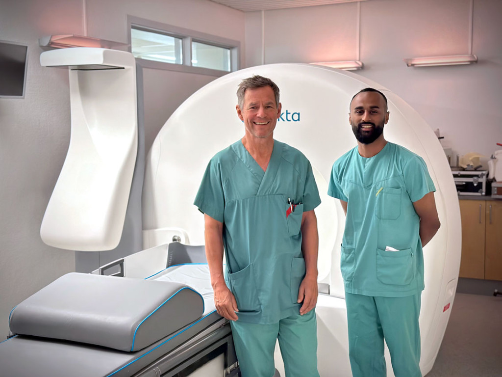 To av forskerne bak V-REX-studien, Morten Lund-Johansen (til venstre) og f&oslash;rsteforfatter Dhanushan Dhayalan. Foto: &Oslash;ystein&hellip;