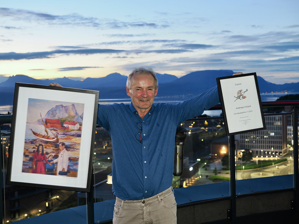 &Aring;RETS NORDLANDSLEGE: Kunstverket Andreas fikk som &Aring;rets Nordlandsdoktor passet perfekt; en lege ute blant folk i&hellip;