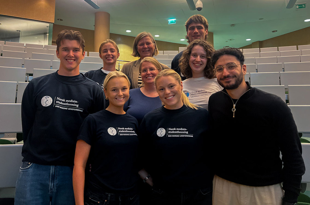 LOKAL HJELP: De lokale Nmf-gruppene gjorde en suveren innsats med &aring; organisere medlemsm&oslash;tene. Avbildet her er Nmf Krakow&hellip;