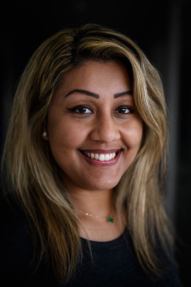 TODELT: &ndash; Jeg er utadvendt, men ogs&aring; introvert. Jeg elsker &aring; sitte for meg selv &aring; skrive. Foto: John Trygve Tollefsen