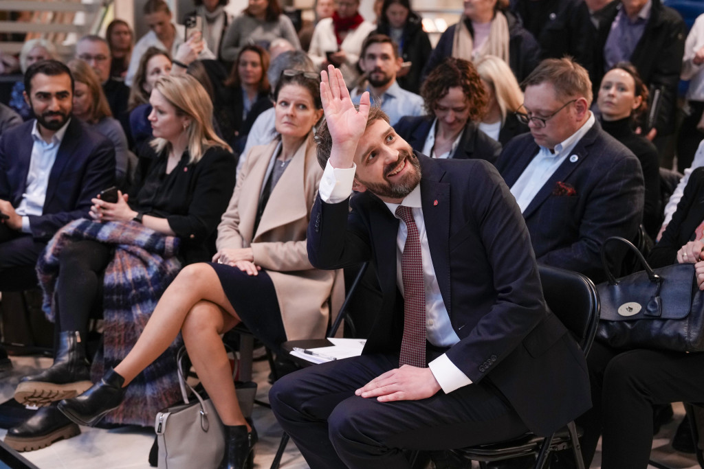 Helse- og omsorgsminister Jan Christian Vestre holdt &aring;rets sykehustale p&aring; Radiumhospitalet i Oslo 15.januar 2025, der han&hellip;