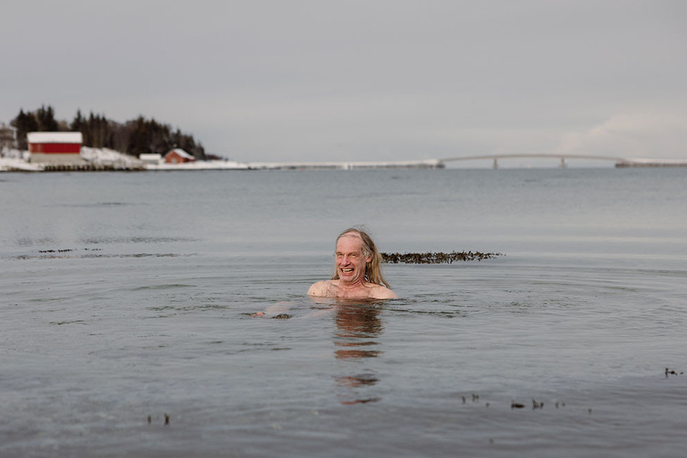 LIVSNYTER: I en hektisk hverdag kobler Hilp&uuml;sch av med badstue og havbad &ndash; &aring;ret rundt.