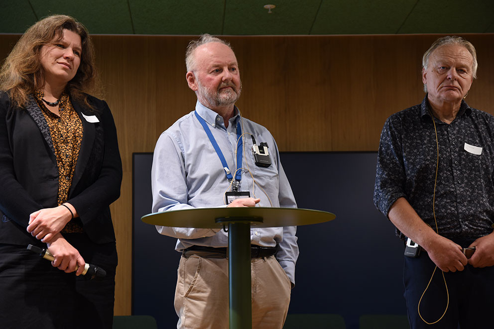 ENGASJERT: Steinar Hunsk&aring;r (i midten) p&aring; h&oslash;stm&oslash;te for prim&aelig;rmedisinsk forskning i Trondheim h&oslash;sten 2023, her i panel med&hellip;